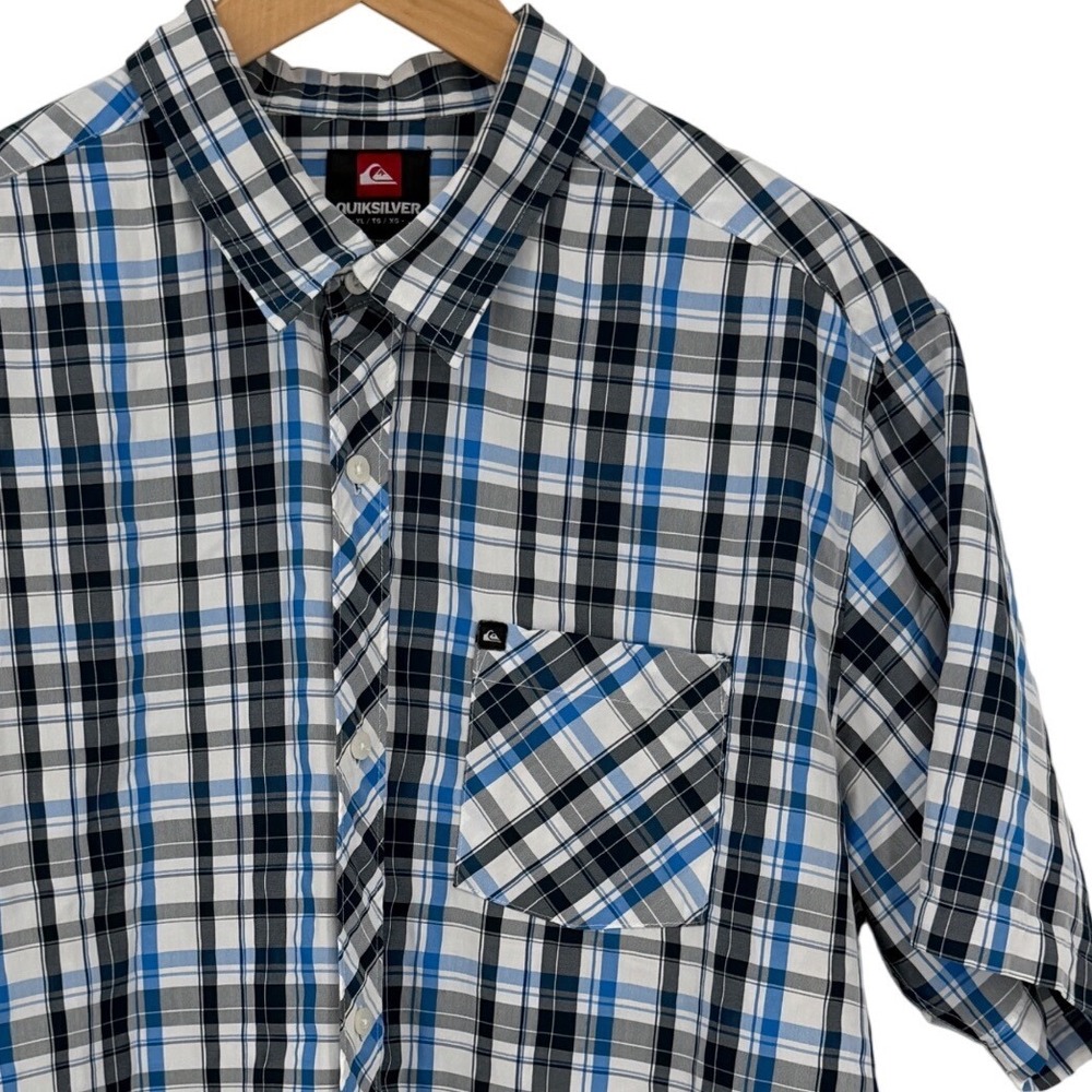 Quiksilver Mens XL Blue White Plaid Short Sleeve Button Down Shirt Pocket Logo